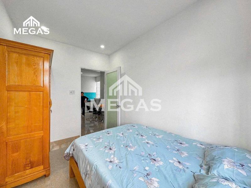 2 Bedroom Apartment with Balcony in Ha Quang 1