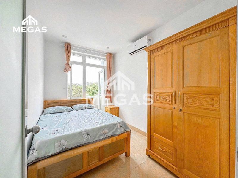 2 Bedroom Apartment with Balcony in Ha Quang 1