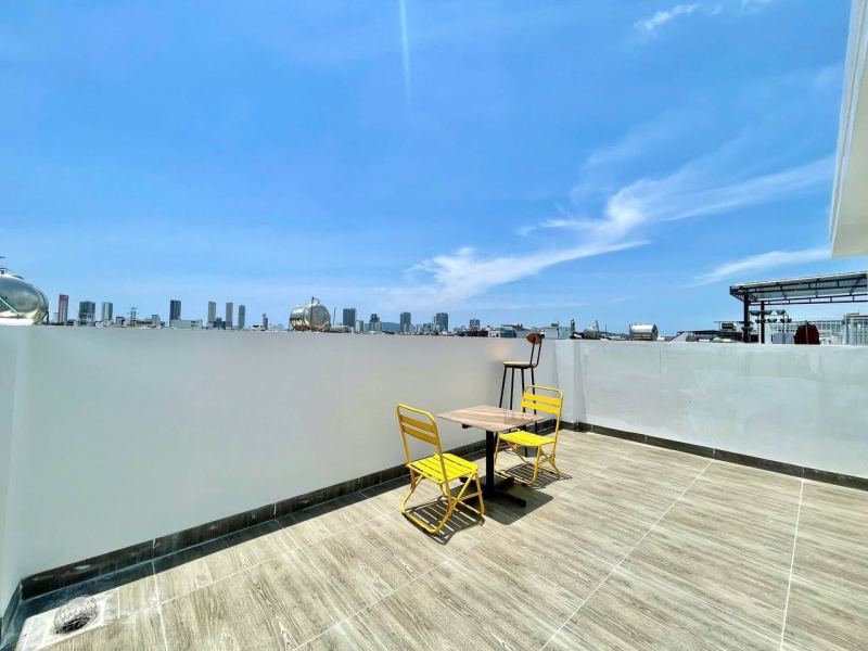 Studio with Rooftop Balcony in Phuoc Hai