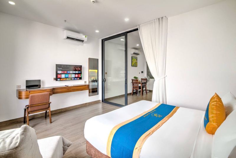 Luxury 1-Bedroom Apartment in Son Tra