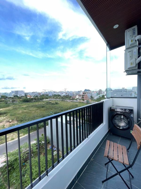 1BR apartment on To Hoai street