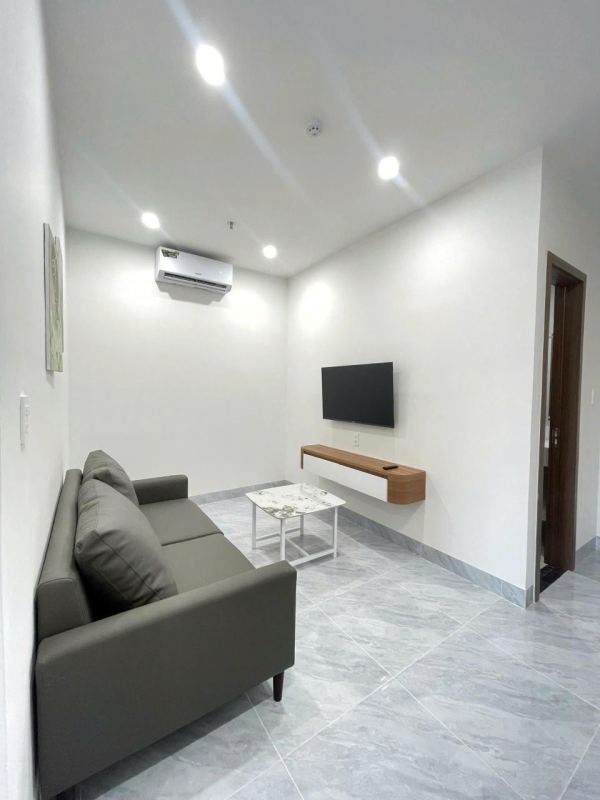 1BR apartment on To Hoai street