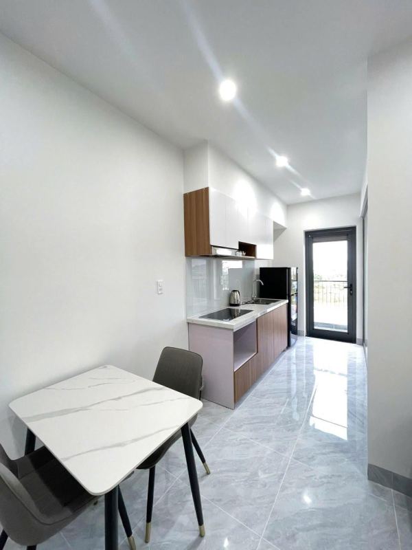 1BR apartment on To Hoai street