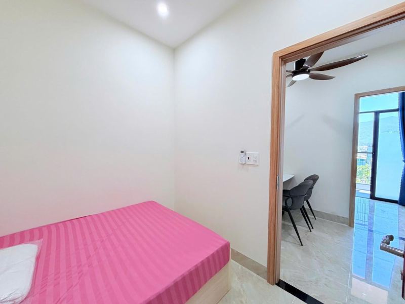 Cozy 2-Bedroom Apartment on Chu Huy Man Street