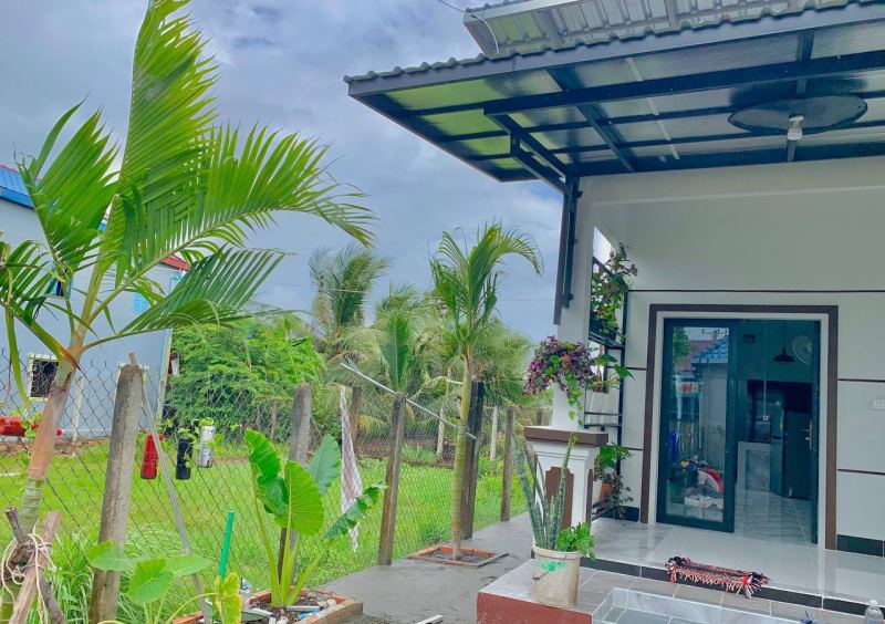 2 Bedroom House with Garden in Kampot