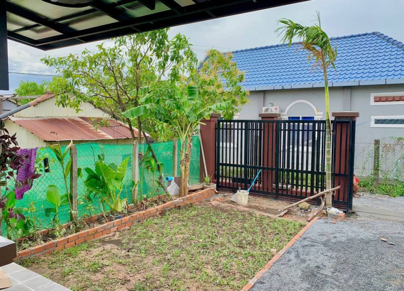 2 Bedroom House with Garden in Kampot