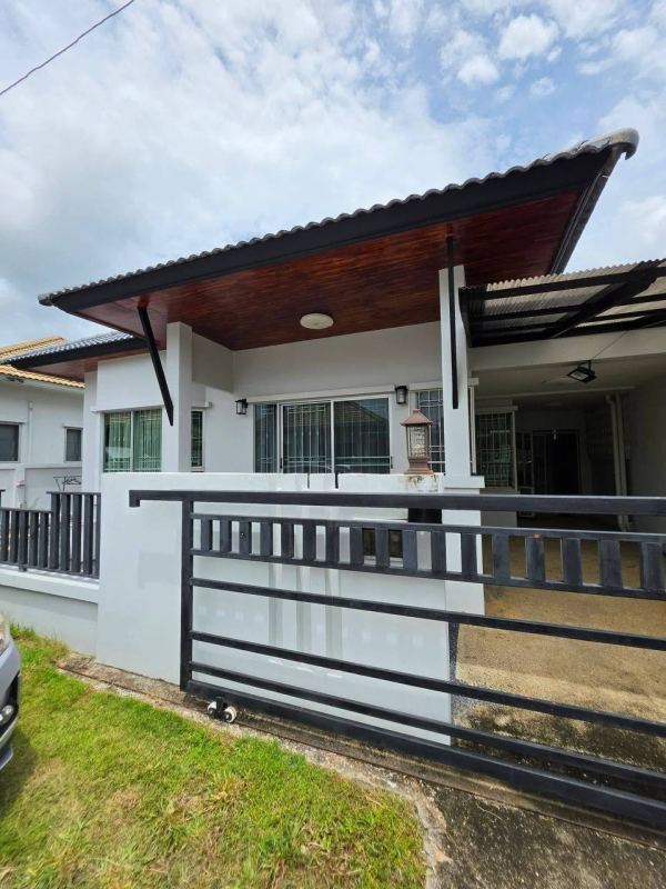 2-Bedroom House near Robinson Thalang