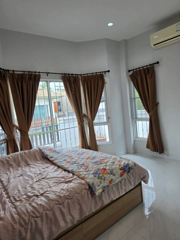 2-Bedroom House near Robinson Thalang
