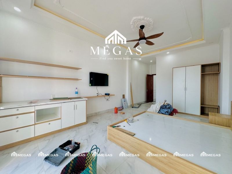 1BR Apartment on Trieu Quang Phuc Street