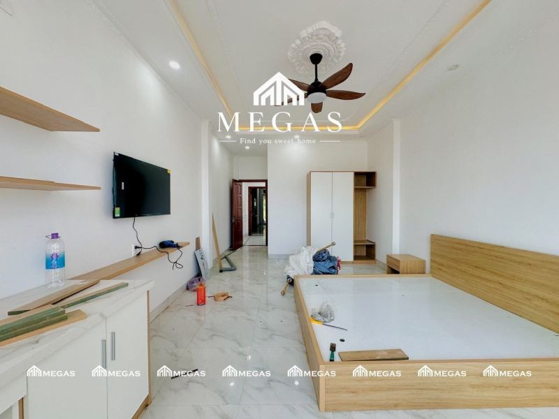 1BR Apartment on Trieu Quang Phuc Street