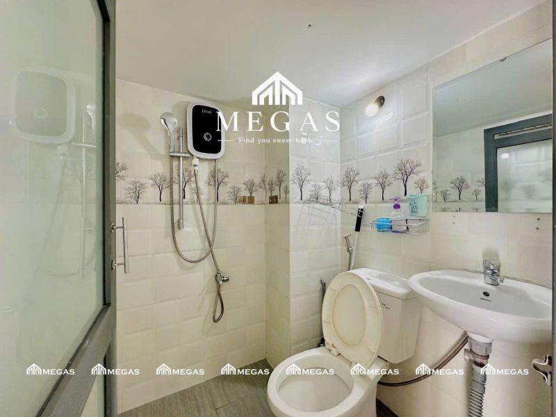 Duplex Apartment with Balcony in Vinh Diem Trung