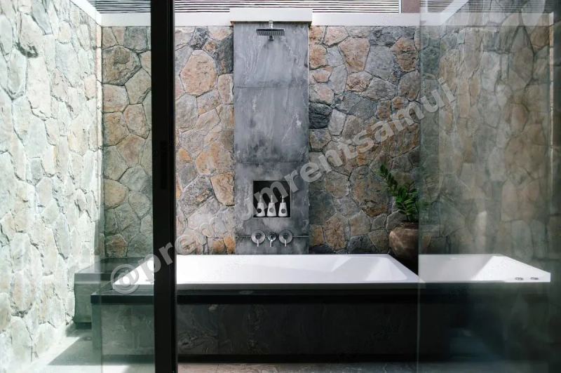 14-Bedroom Villa with Pool in Maenam