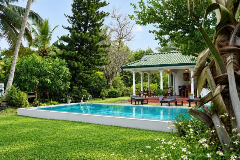 Renovated 4BR Villa with pool in Hikkaduwa