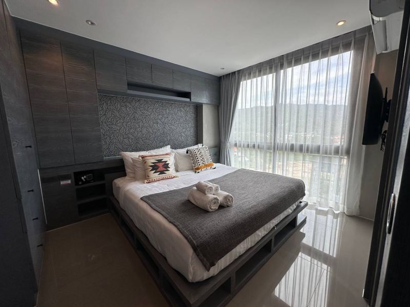 35 sqm Condo Unit on 8th Floor in Kamala