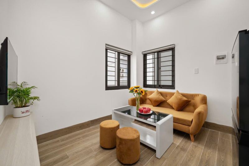 1-Bedroom Apartment with Balcony on Phan Tu Street