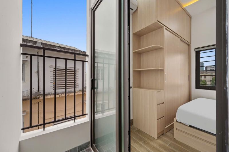 1-Bedroom Apartment with Balcony on Phan Tu Street