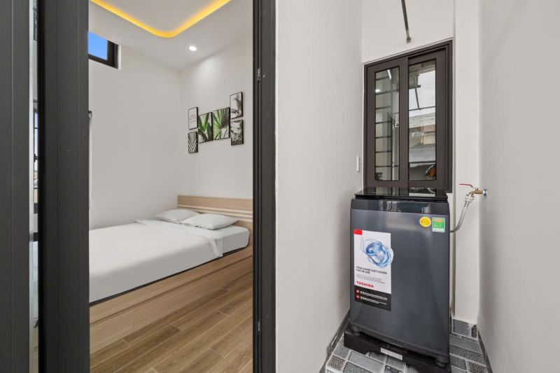 1-Bedroom Apartment with Balcony on Phan Tu Street