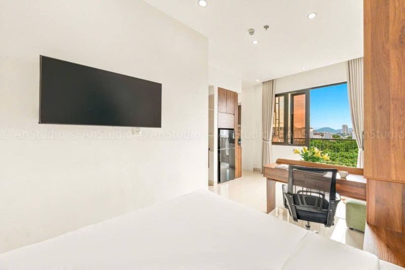 Brand-New 1-Bedroom Apartment in Trieu Viet Vuong