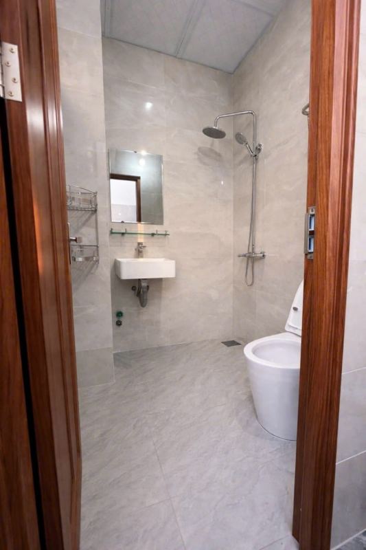 Studio Apartment with Window in Luong The Vinh