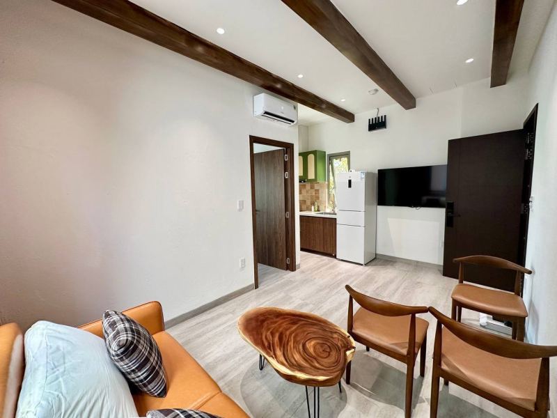 1BR Apartment on Ba Huyen Thanh Quan in My An