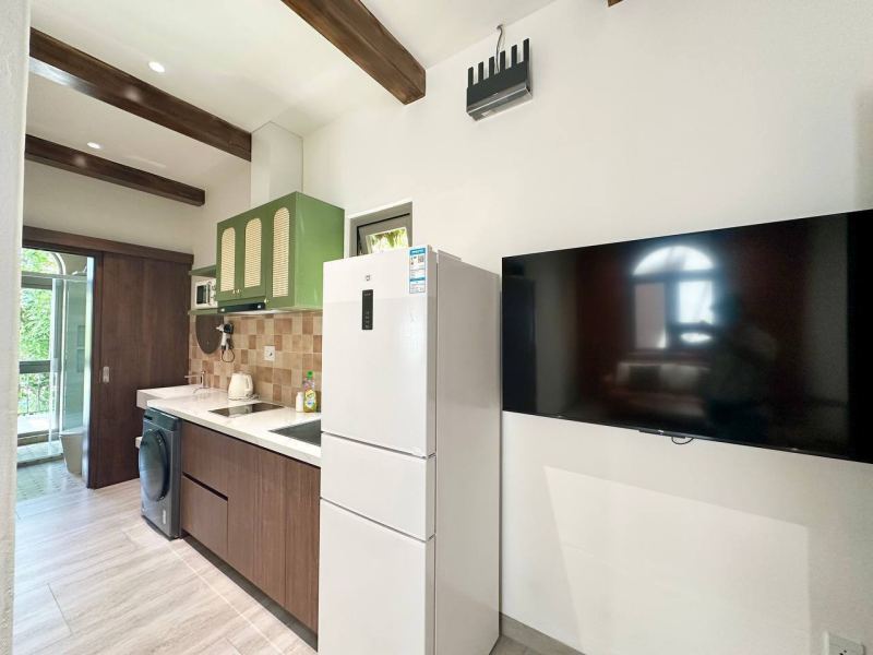 1BR Apartment on Ba Huyen Thanh Quan in My An