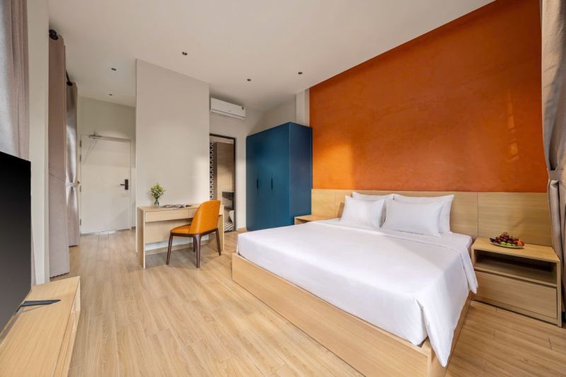Studio on 2nd or 3rd Floor with Balcony on Phan Thanh Tai Street