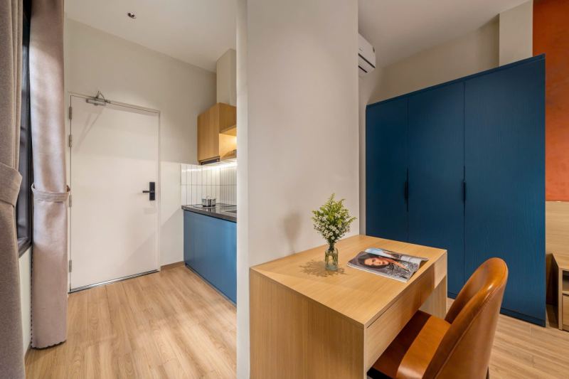 Studio on 2nd or 3rd Floor with Balcony on Phan Thanh Tai Street