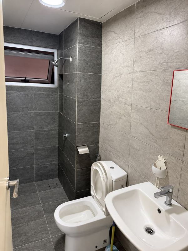 3BR Condominium in Green Acres Park Condominium