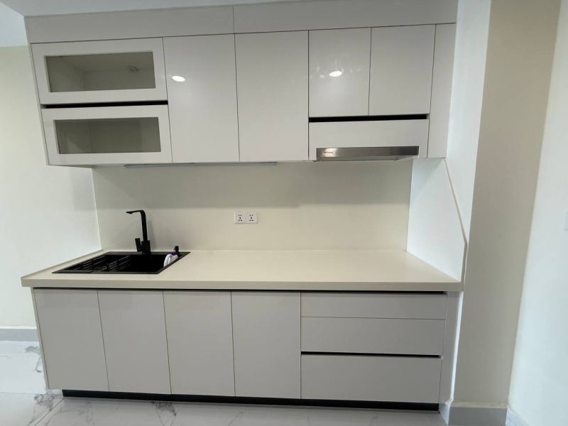 2-Bedroom Apartment in UK Condo 271