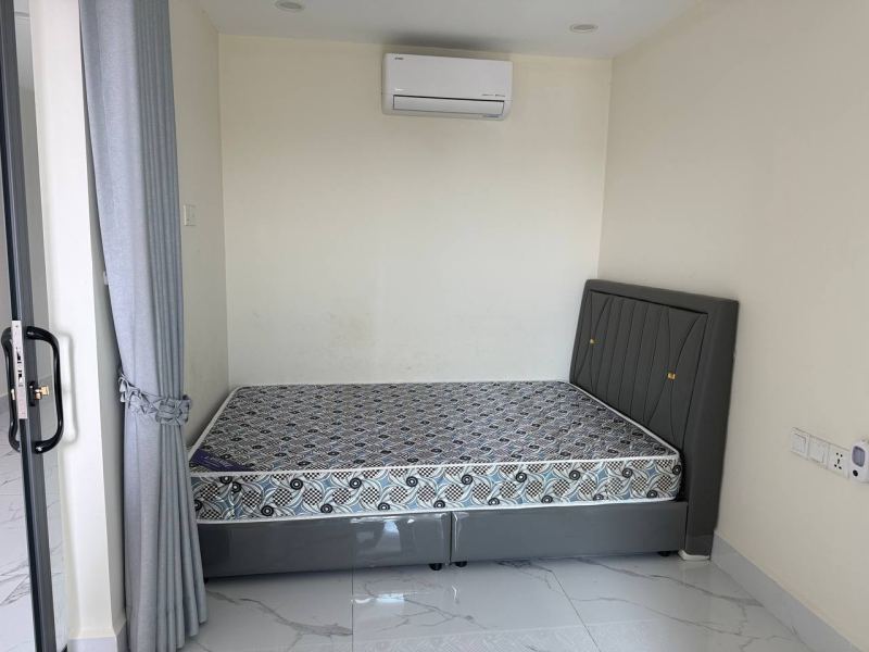 2-Bedroom Apartment in UK Condo 271