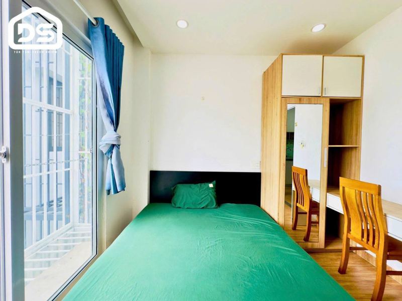 1-Bedroom Apartment with Balcony on Luong Sy Can Street