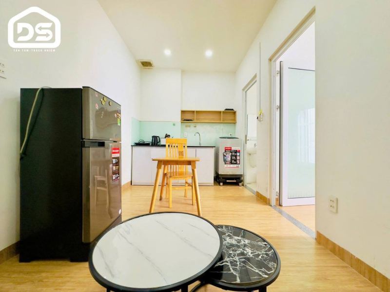1-Bedroom Apartment with Balcony on Luong Sy Can Street