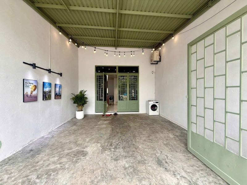 2-Bedroom House on Ho Si Phan Street