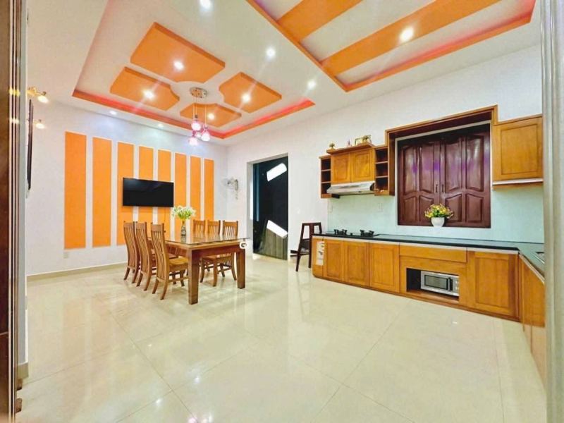 5 Bedroom 3-Storey House in Phuoc Long