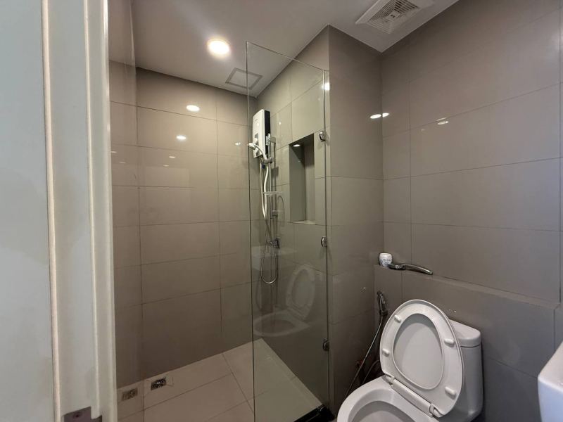 1-bedroom apartment at Park Land