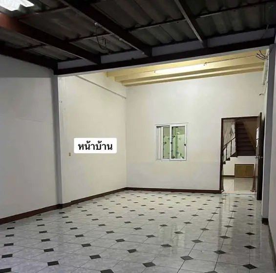 3-Bedroom Townhouse in Ladprao 109