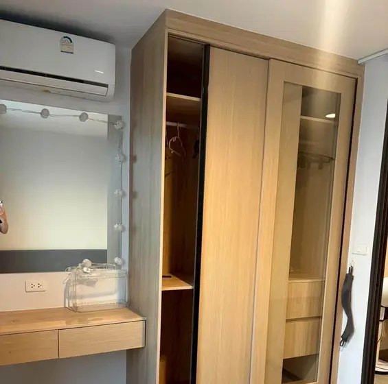 1-Bedroom Condo in Polis Condo Suksawat 64