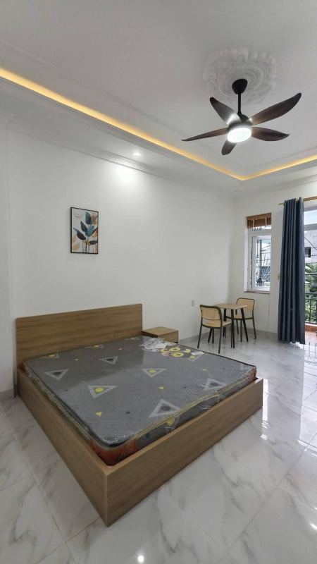 Fully Furnished Studio with Balcony in Vinh Hoa