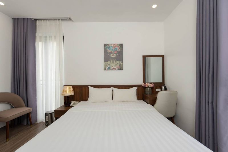 Cozy Room with Pool in Marina District