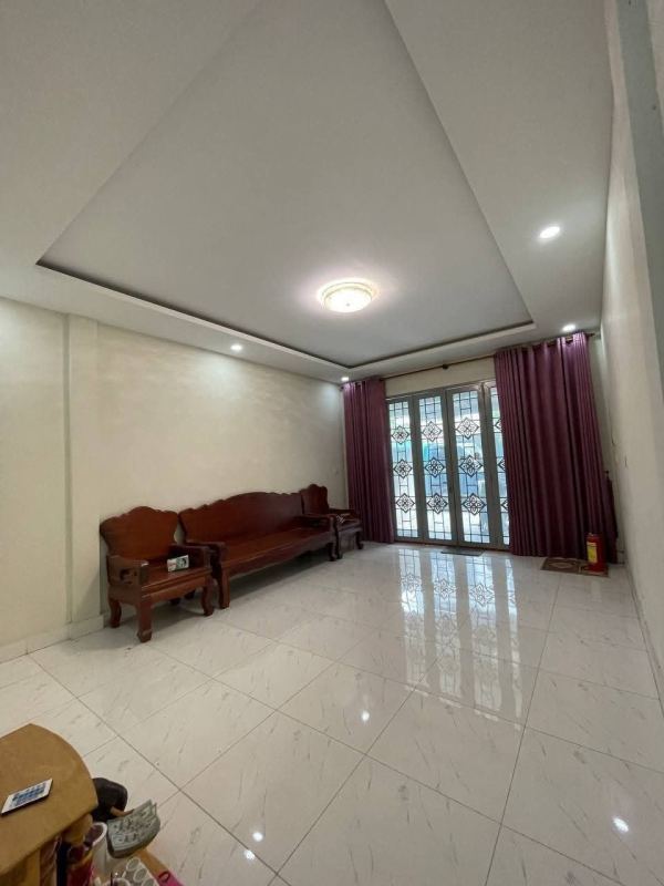 2 Bedroom House with AC and Furniture