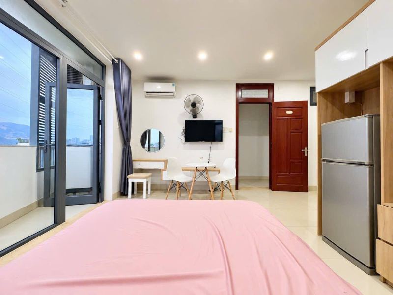 Studio with Balcony in Ha Quang 2