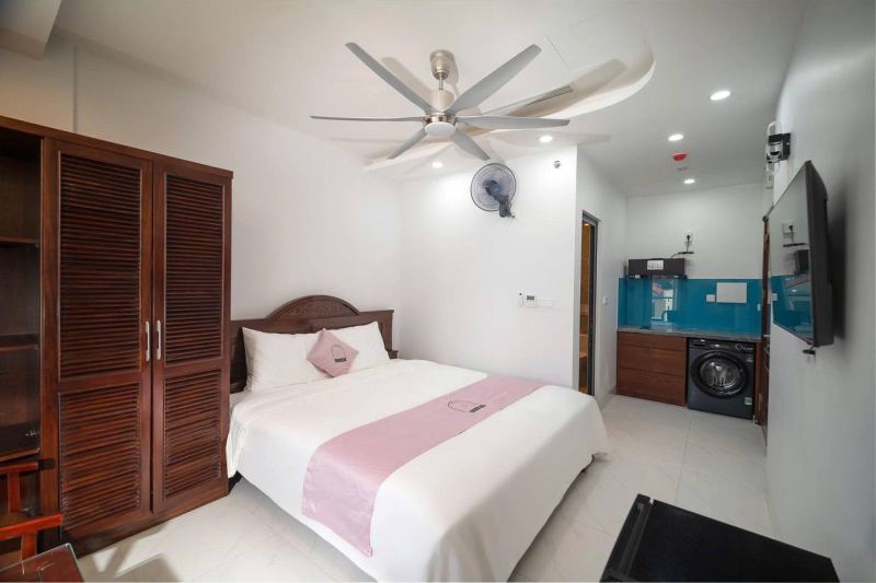 Studio Apartment with Balcony in Vinh Hoa