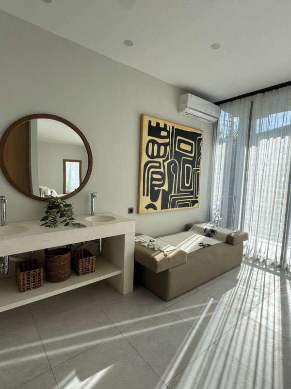 4 Bedroom Villa in Central Canggu