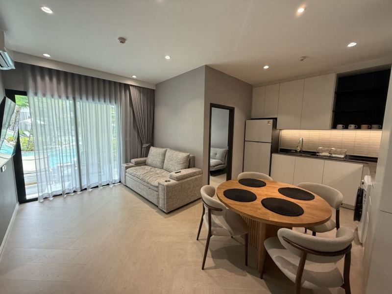 2 Bedroom Condo Near Beach