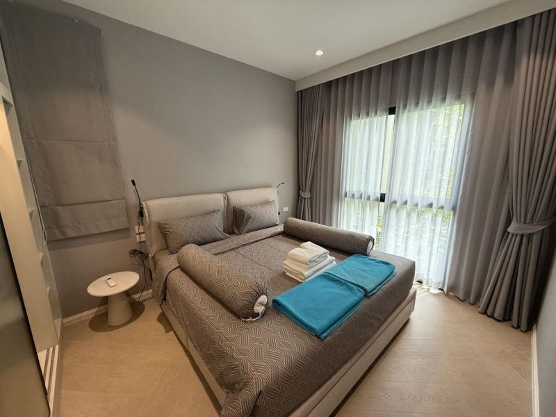 2 Bedroom Condo Near Beach