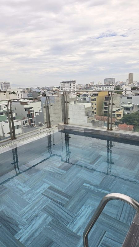 1 Bedroom Apartment with Pool
