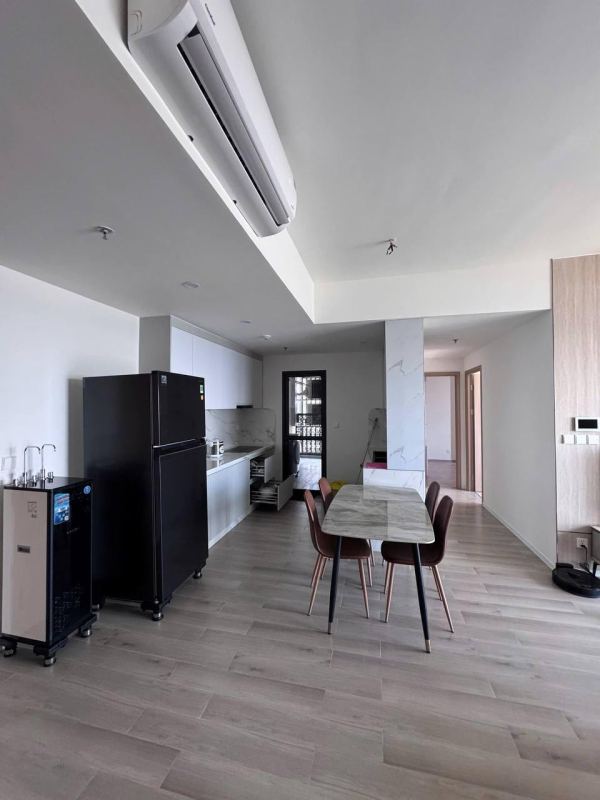 3 Bedroom Apartment with Pool View