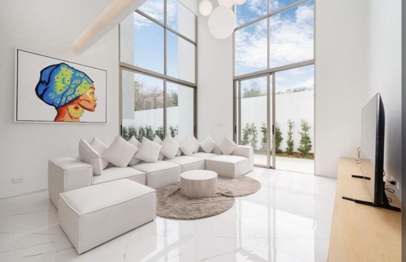Modern 4-Bedroom Villa in Bang Tao