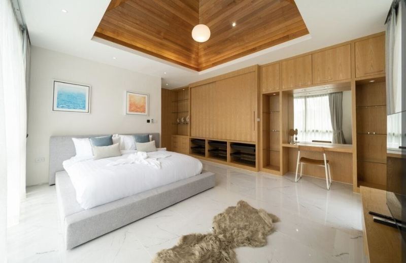 Modern 4-Bedroom Villa in Bang Tao