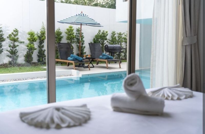 Modern 4-Bedroom Villa in Bang Tao